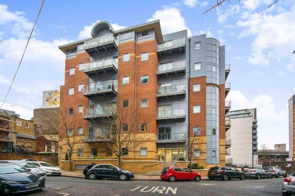 Cozy Modern Apartment In Croydon Central المظهر الخارجي الصورة