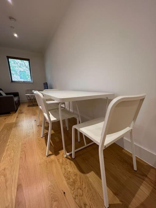 Cozy Modern Apartment In Croydon Central المظهر الخارجي الصورة
